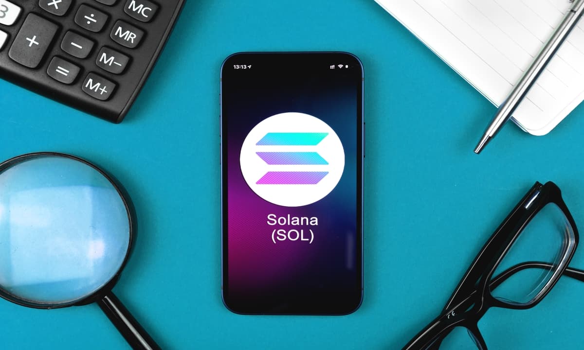 Le volume d&#8217;échange de Solana dépasse les 3 milliards de dollars; ROE et QUBE attirent les traders